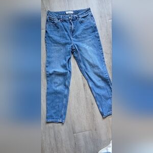 Topshop Mom Jeans Size 28
